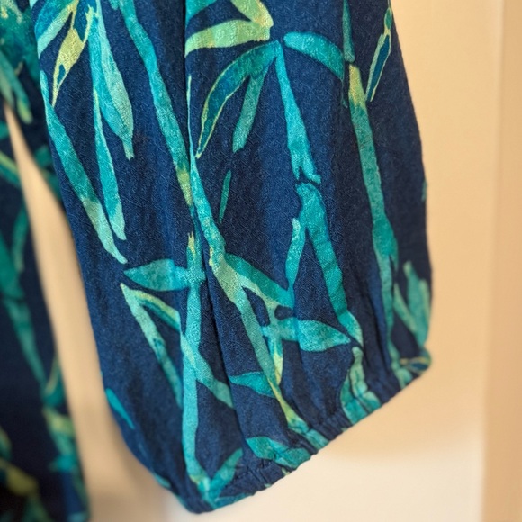 Lilly Pulitzer Women's Blue and Green Bamboo Elsa Top - Picture 5 of 5